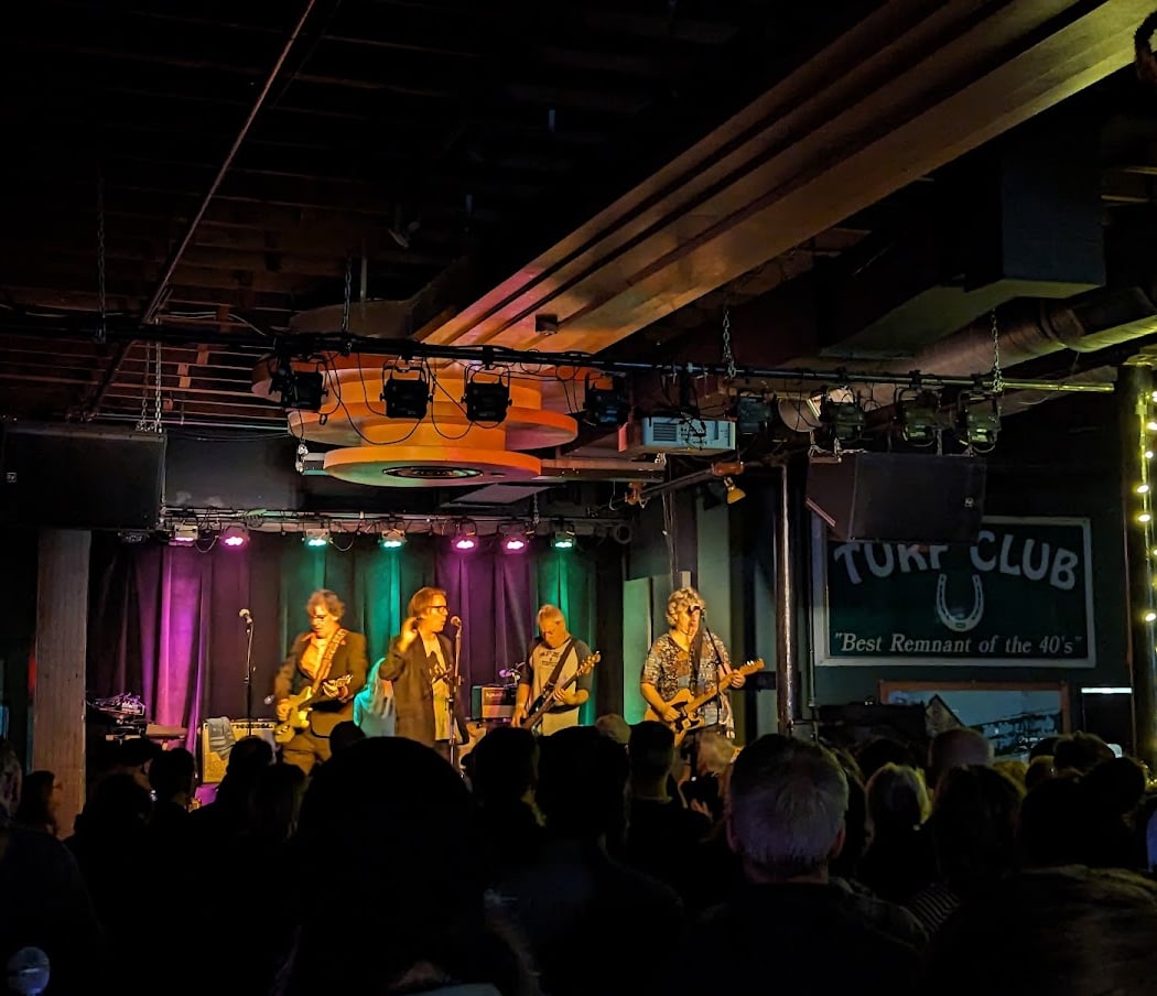 Reverend Horton Heat with The Surfrajettes 1